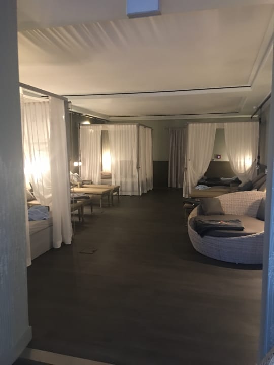 Pool Seehotel Niedernberg