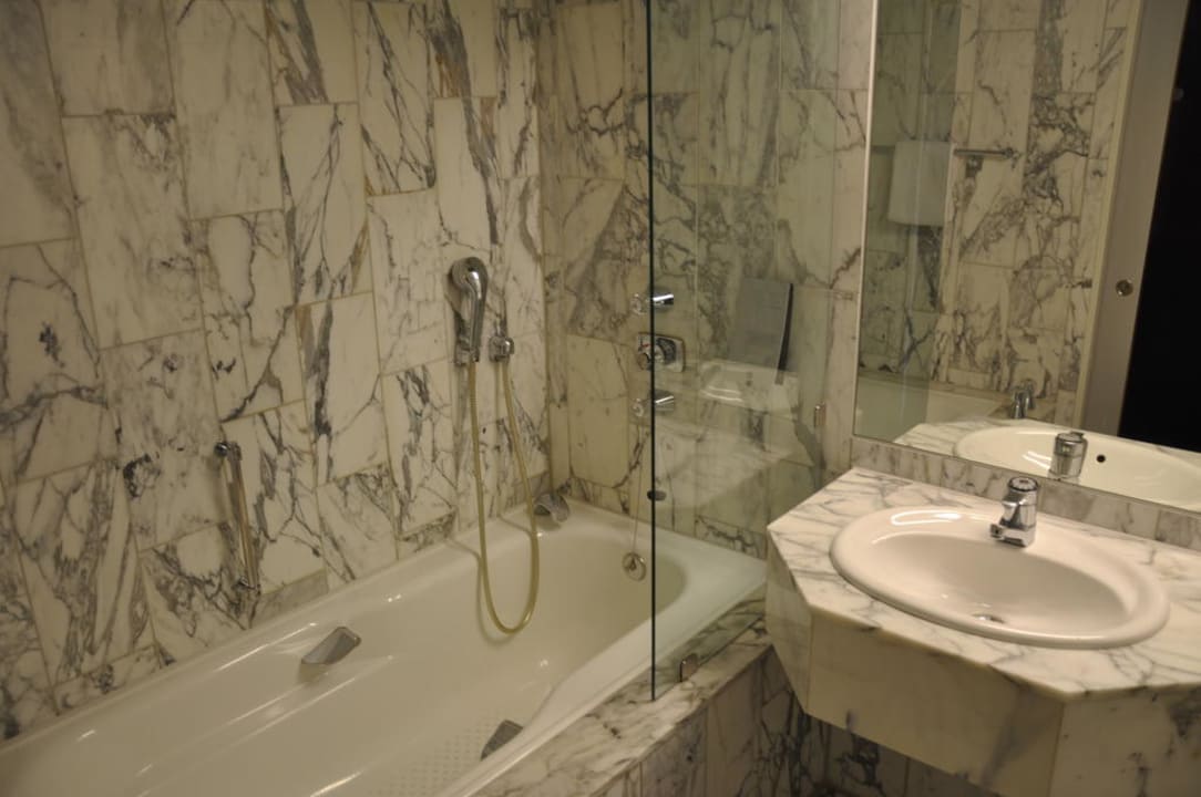 Badezimmer Clarion Collection Hotel Grand Olav