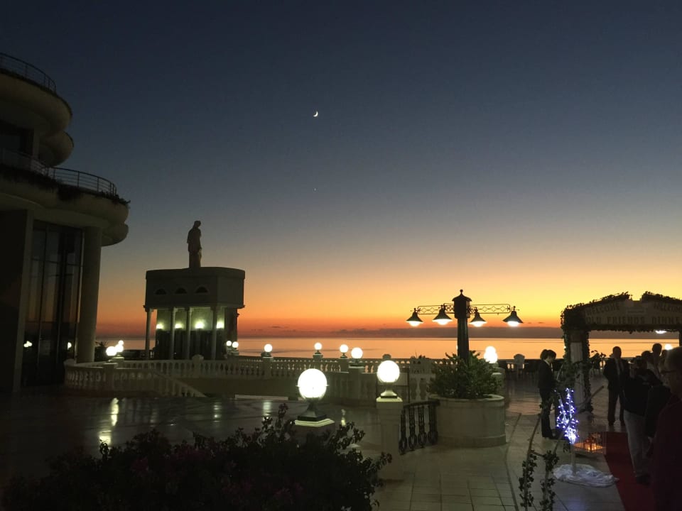 Wunderschön Sunrise Queen Luxury Hotel