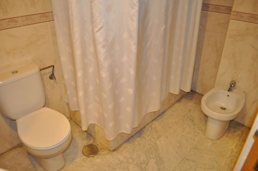 Badezimmer Aparthotel Convención Barajas