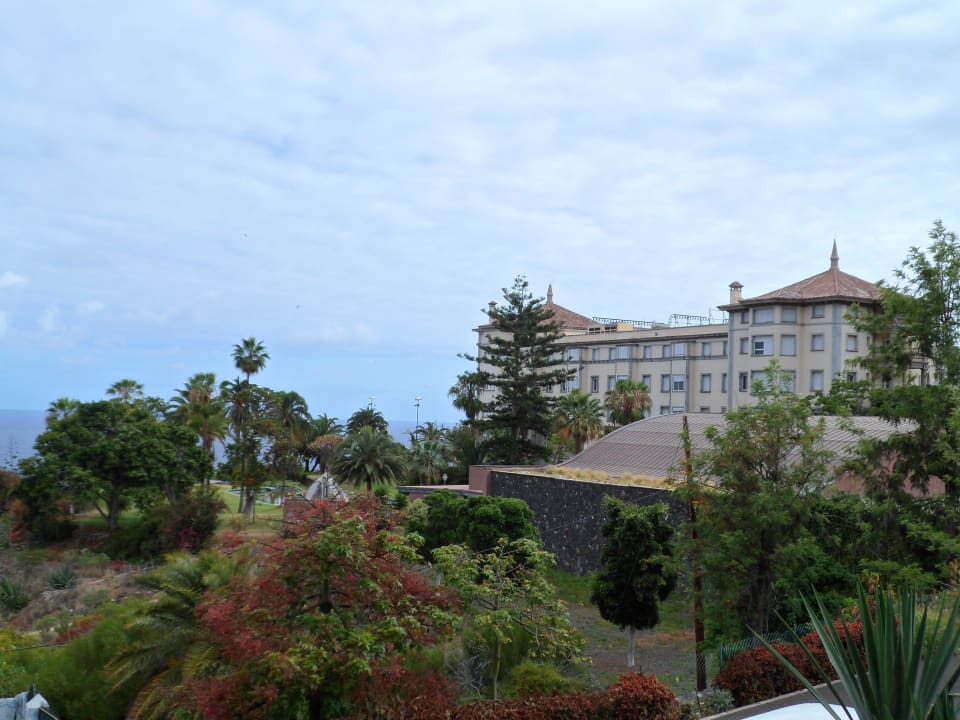 Ausblick auf das leerstehene Casino Hotel Tigaiga