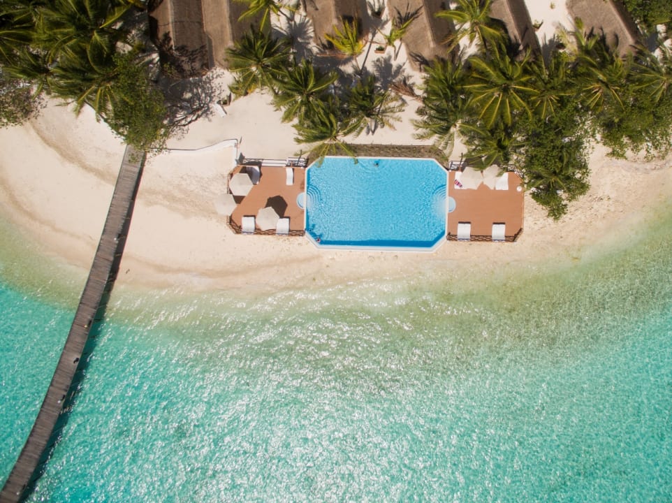 Pool Thulhagiri Island Resort