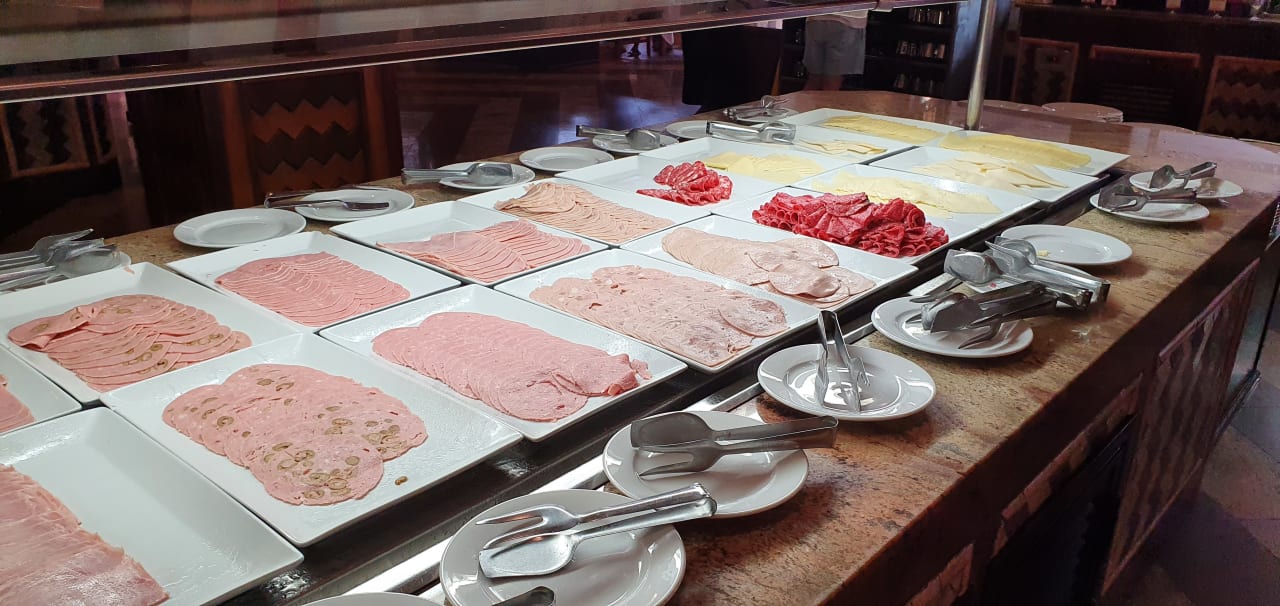 Gastro Hotel Riu Karamboa