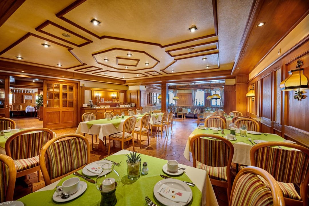 Gastro Hotel Gasthof Zur Post in Lauf