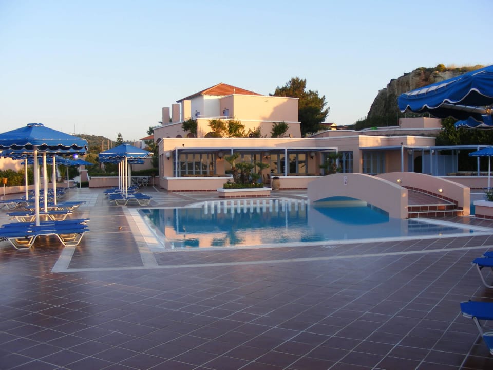 2. Pool mit Pizzeria Mitsis Rodos Village