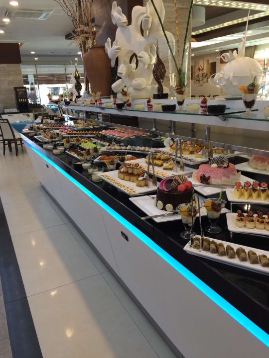 Leckeres Dessertbuffet Luna Blanca Resort & Spa