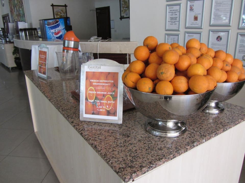 Frischgepresster O-Saft 1,- € TUI BLUE Palm Garden