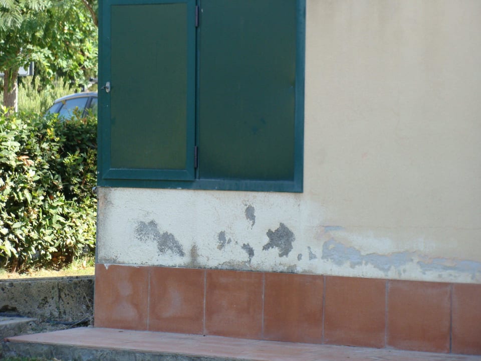 Fassade renovationsbedürftig Villaggio Turistico Mare Si
