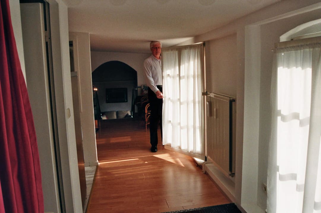 Zimmer Nr. 9 / Tür zum Balkon Remise Blumberg, Das kleine Haus im Hof