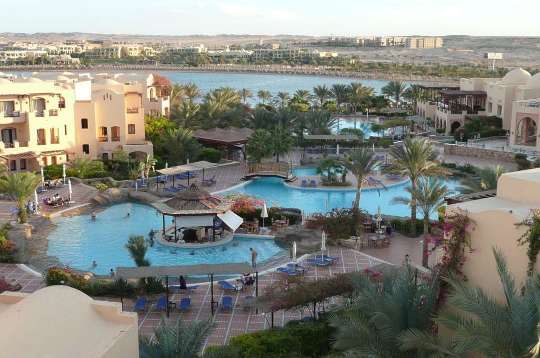 Hotelanlage vom Aussichtsturm des Hotels Steigenberger Coraya Beach - Adults only