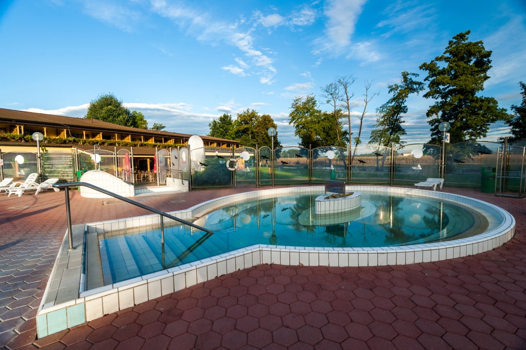 Pool Terme Banovci - Hotelanlage Zeleni Gaj