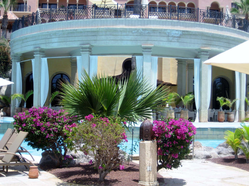 Bepflanzung am Pool JOIA El Mirador by Iberostar