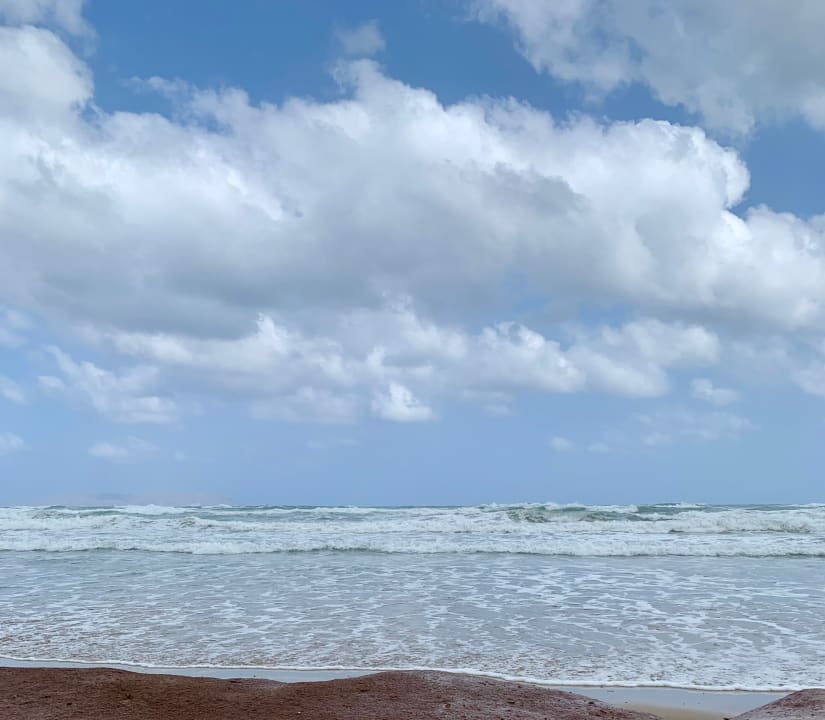 Strand Vasia Royal Hotel