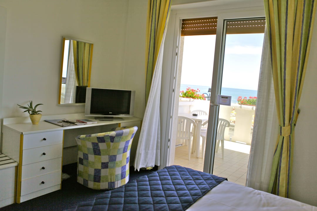 Camera frontemare Boutique Hotel Villa Sorriso