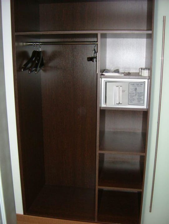 Schrank Dorint Hotel An der Kongresshalle Augsburg