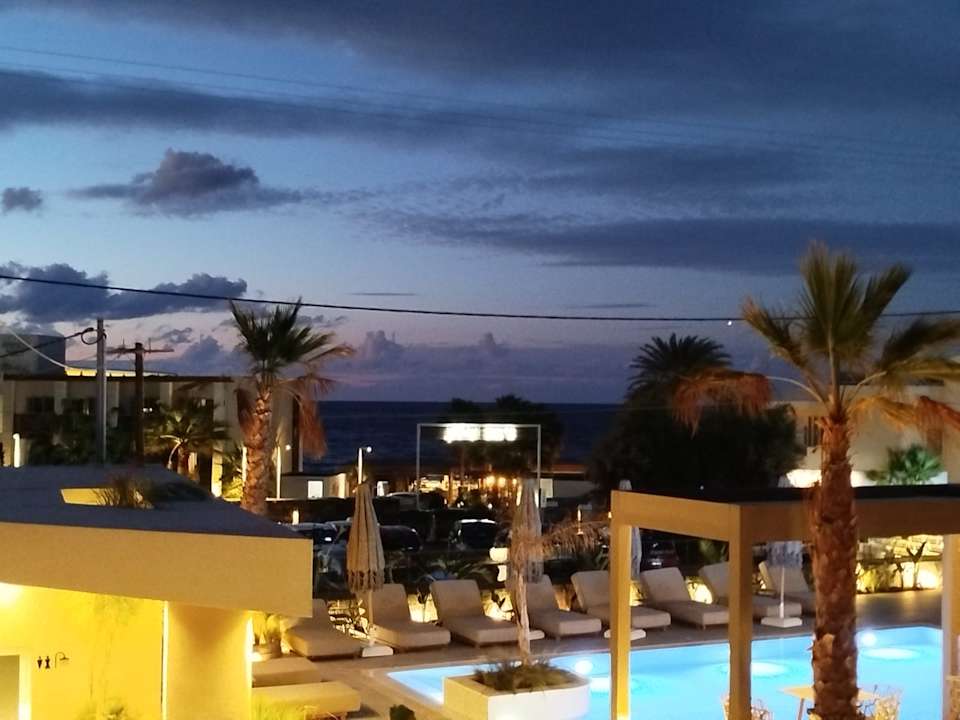 Pool High Beach Resort