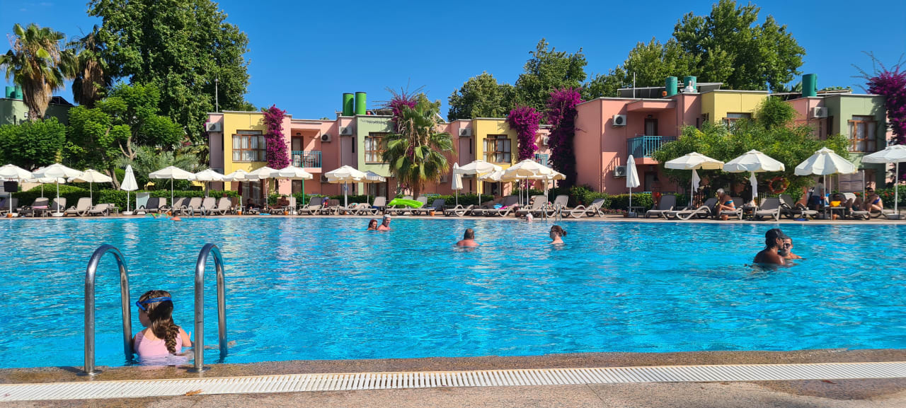 Pool VONRESORT Golden Beach