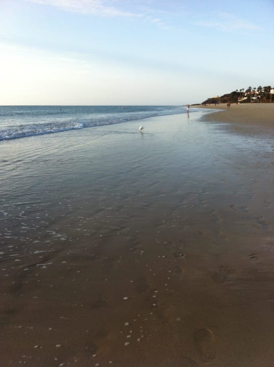 Weitläufiger Strand SBH Hotel Taro Beach