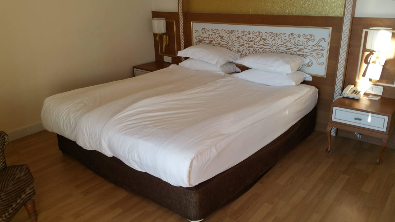 Trotz regelmäßig Trinkgeld keine Figuren auf Bett Diamond Excellence Resort & Spa