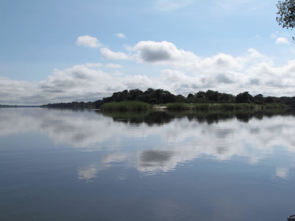 Hippo Insel Caprivi Houseboat Safari Lodge