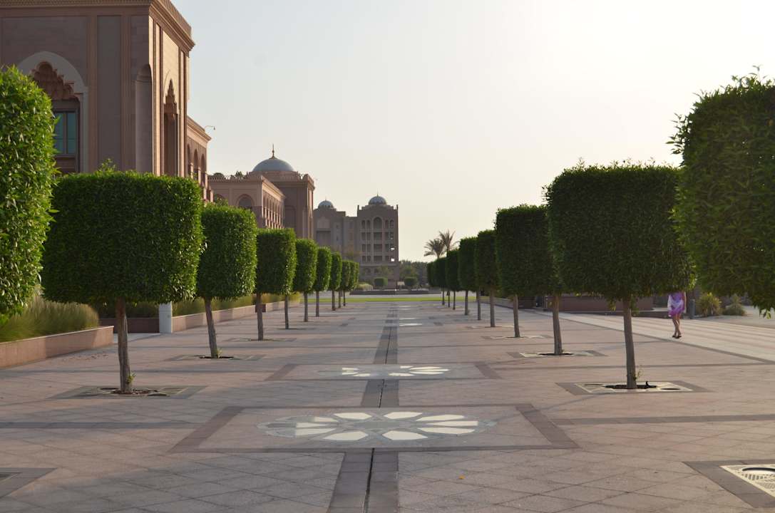 Vom Ostpool zum Westpool Emirates Palace Mandarin Oriental