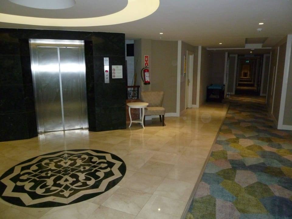 Sauberer ruhiger Flur Fame Residence Kemer & Spa