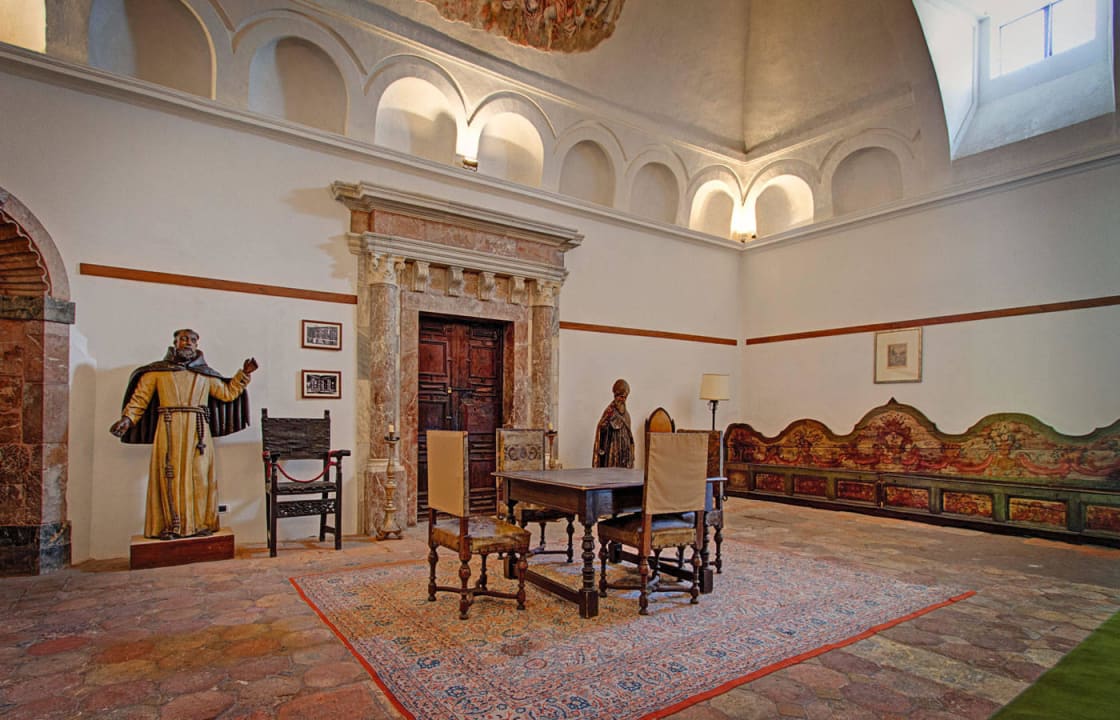 Entrance Hotel San Domenico Palace