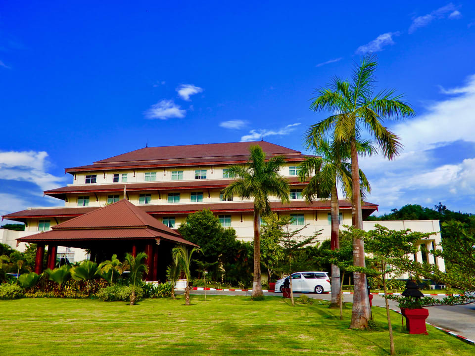 Außenansicht Aureum Palace Hotel & Resorts Nay Pyi Taw