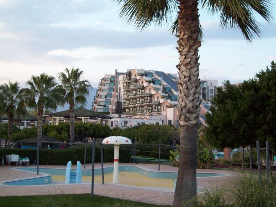 Haupthaus von der Gartenseite Limak Limra Hotel & Resort