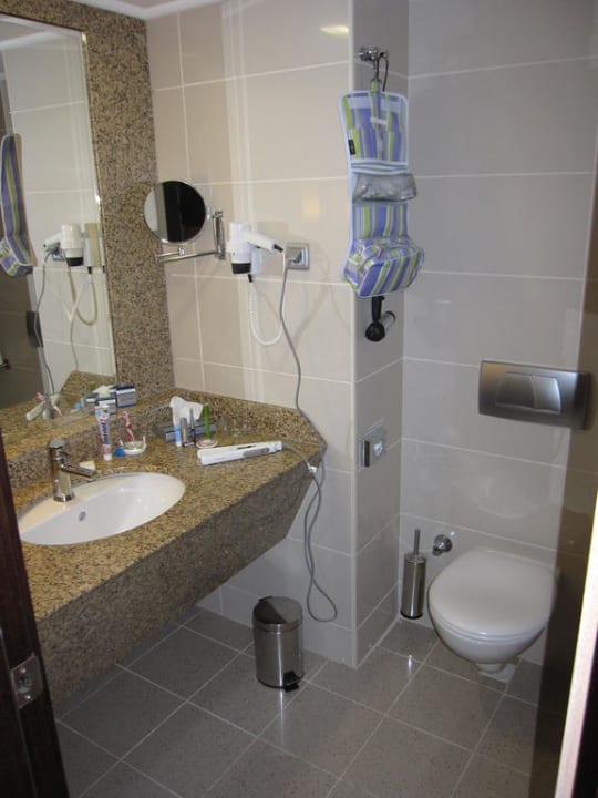 Bad Royal Wings Hotel