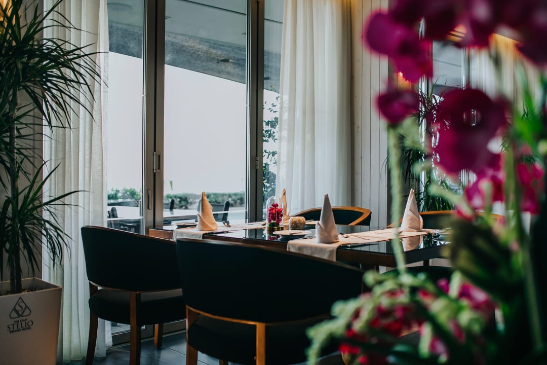 Gastro The Ciao Stelio Deluxe Hotel