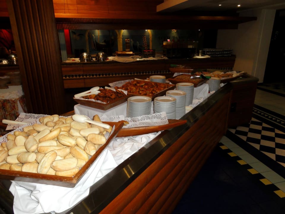 Impressionen vom Frühstücksbüffet La Creole Beach Hotel & Spa