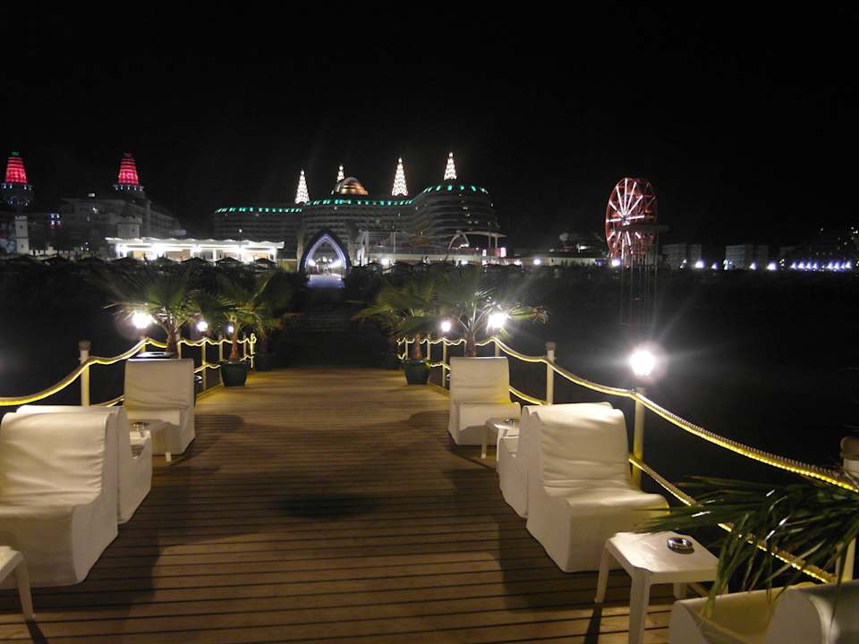 Hotel bei Nacht  Hotel Delphin Imperial