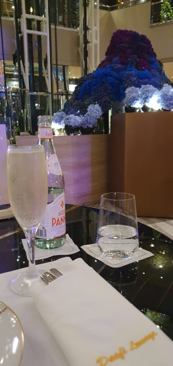 Gastro Hotel Jumeirah Emirates Towers
