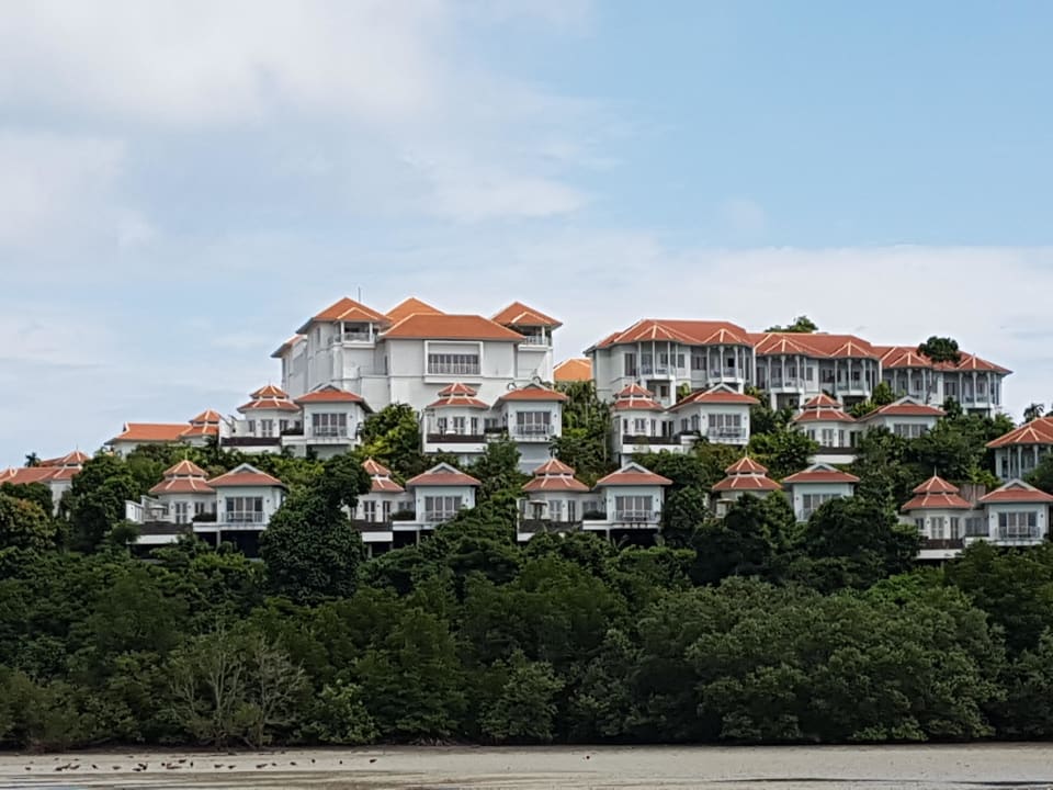 Blick aus der Bucht aufs Resort Amatara Welleisure Resort