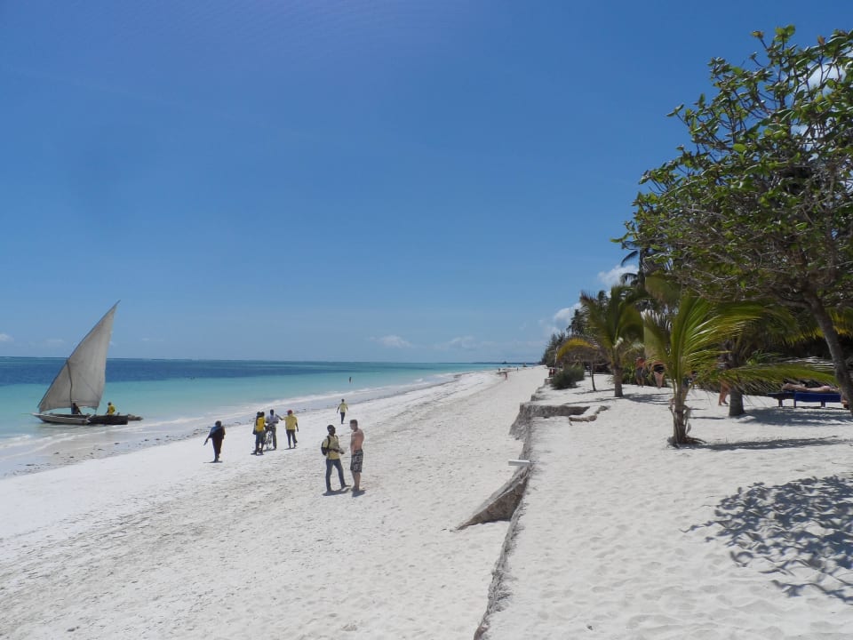 Mit Standverkäufern Neptune Pwani Beach Resort & Spa
