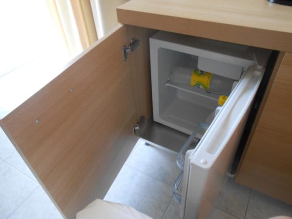 Zimmer Belair Beach Hotel