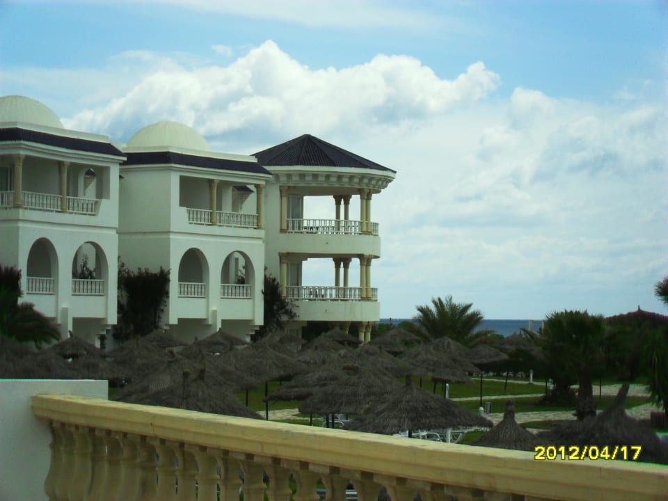 Wygląd zewnętrzny Royal Tulip Taj Sultan