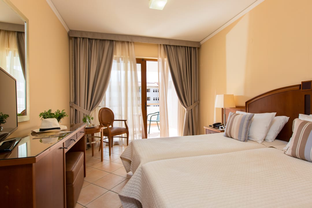 Zimmer Hotel Theartemis Palace