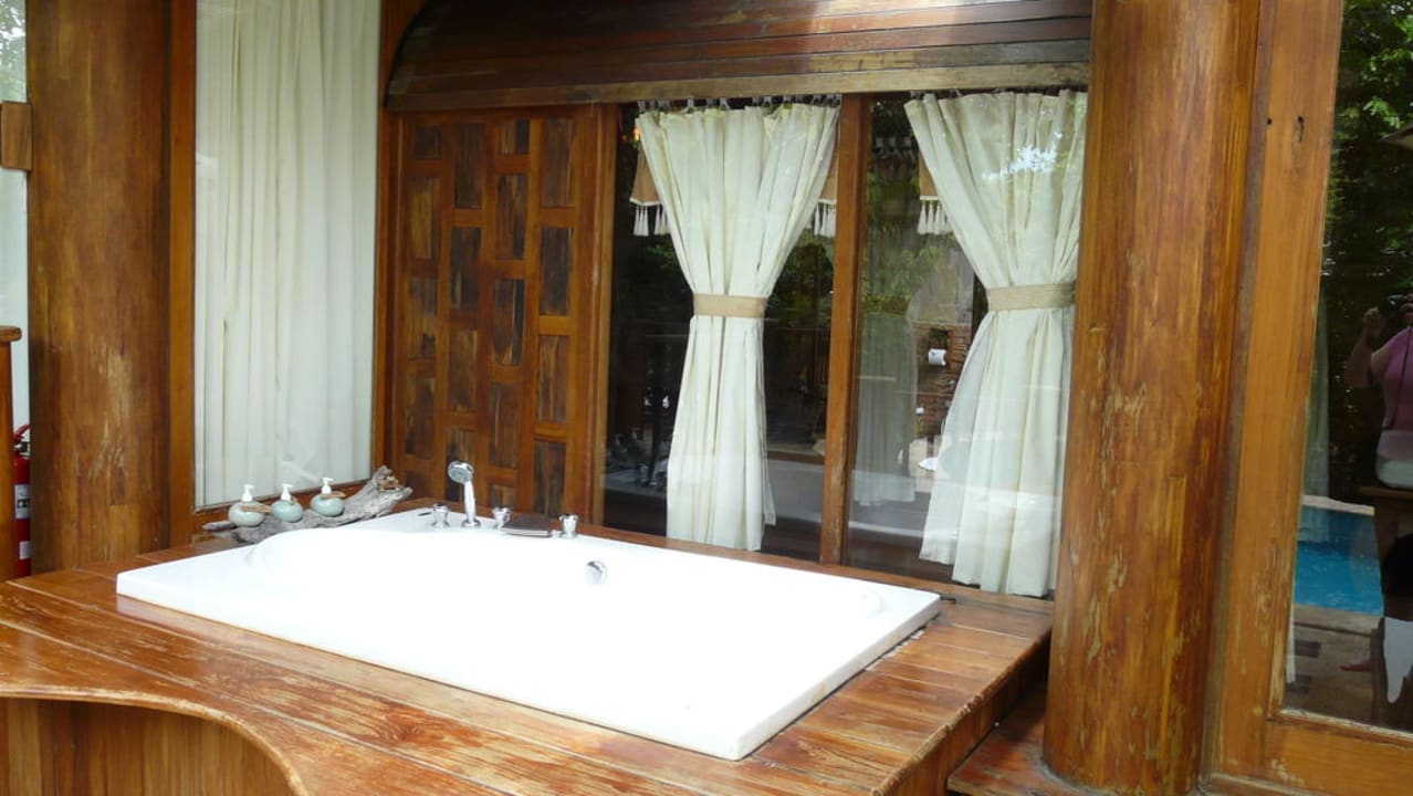 Badewanne Santhiya Koh Phangan Resort & Spa