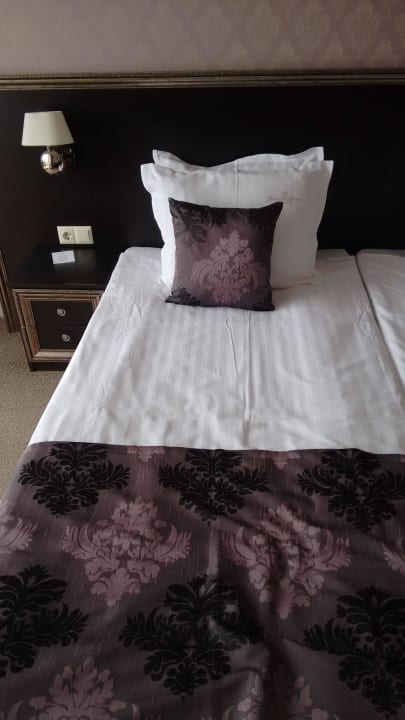 Betten mit Sprungfeder (deutlich zu spüren) Hotel&SPA Diamant Residence