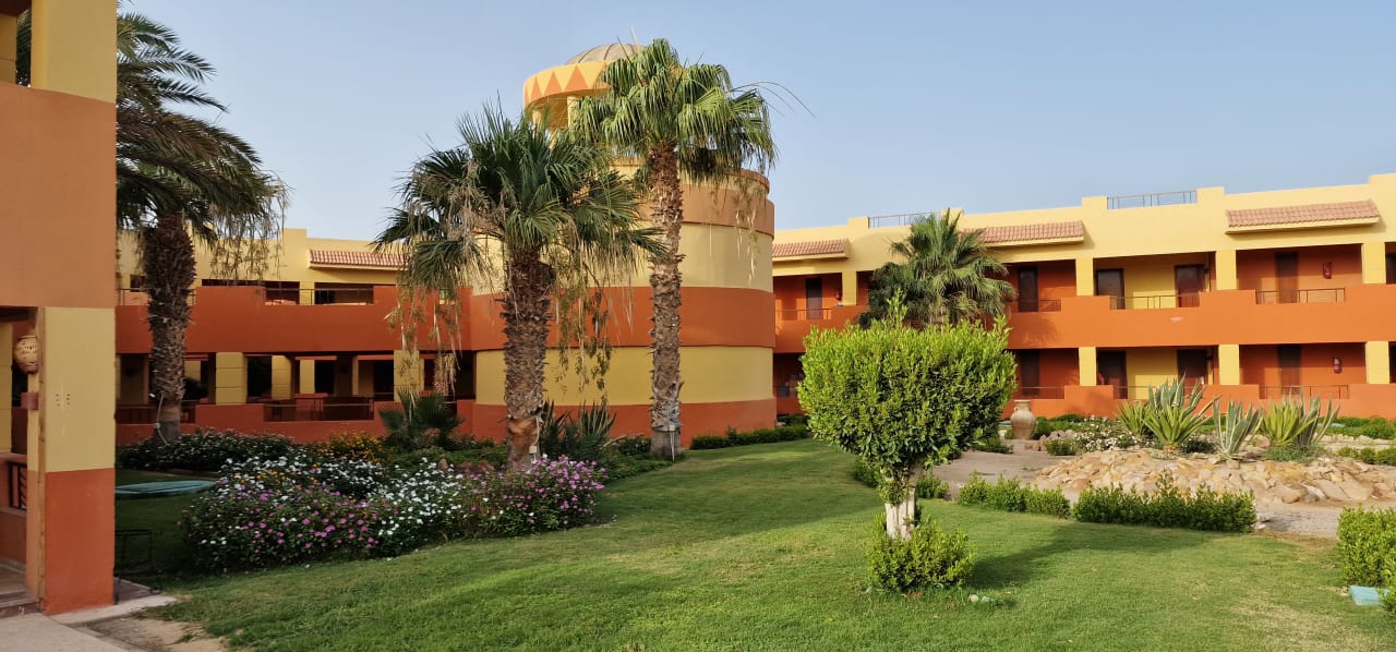Außenansicht Malikia Resort Abu Dabbab