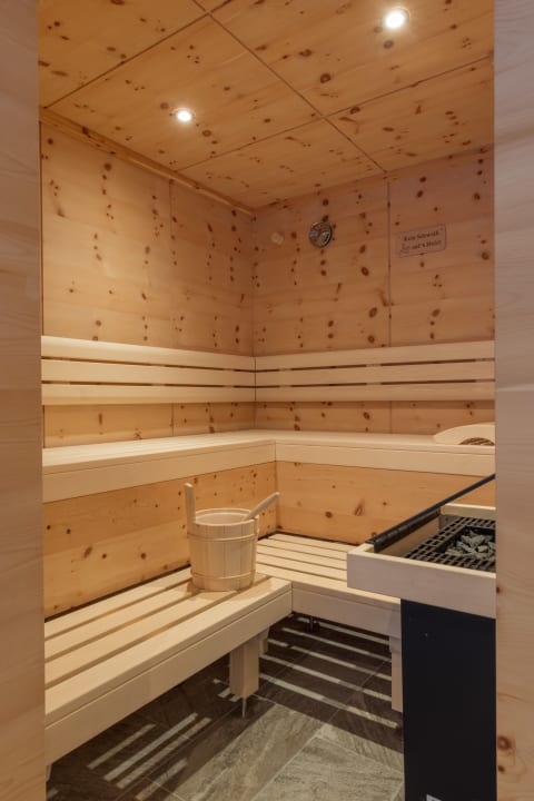 Sport & Freizeit Luxus Chalet Fasserhäusl im Zillertal - Sauna ,Hot Tub, Kamin & Alpenblick für bis zu 10 Personen