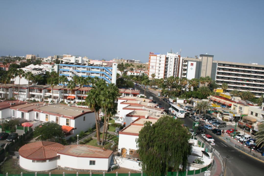 Ausblick vom Balkon (Turmzimmer zur Strasse) Hotel Parque Tropical