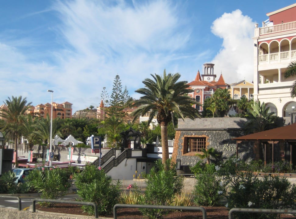 Von der Promenade aus fotografiert Gran Tacande Wellness & Relax Costa Adeje