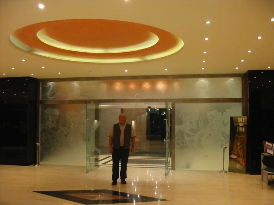 Nachbarhotel gehört zum Komplex Royal & Imperial Belvedere Resort