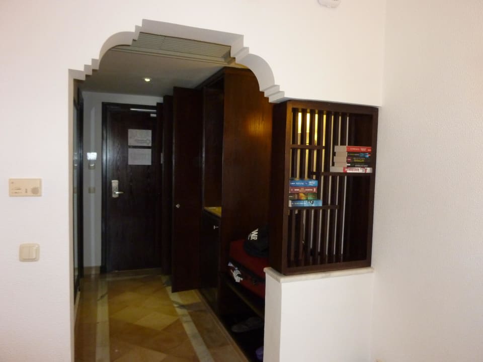 Flur mit dem Schrank TUI MAGIC LIFE Africana