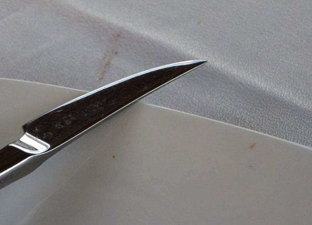 Dreckiges Tischtuch, Besteck und Teller!  Seaside A Lifestyle Resort