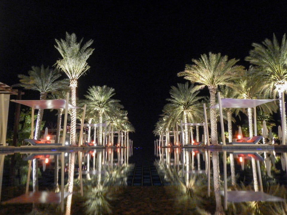 Pool Park Hyatt Abu Dhabi Hotel and Villas