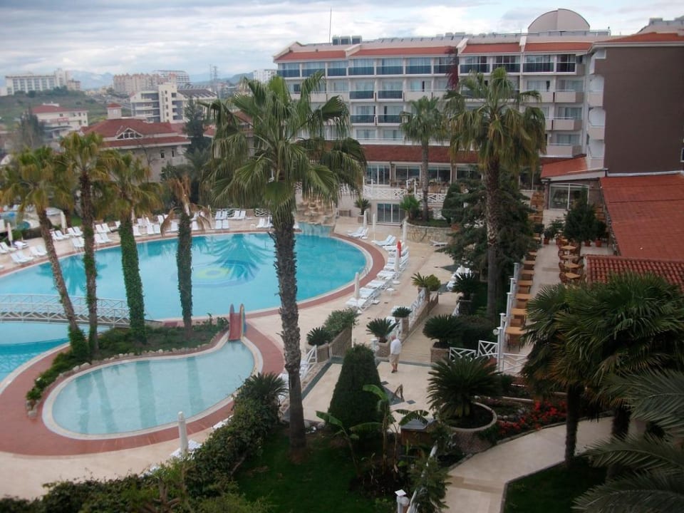 Poolbereich oben  Seaden Corolla Hotel